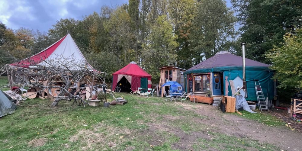 Vue sur notre camp de base avant l'hiver 2025